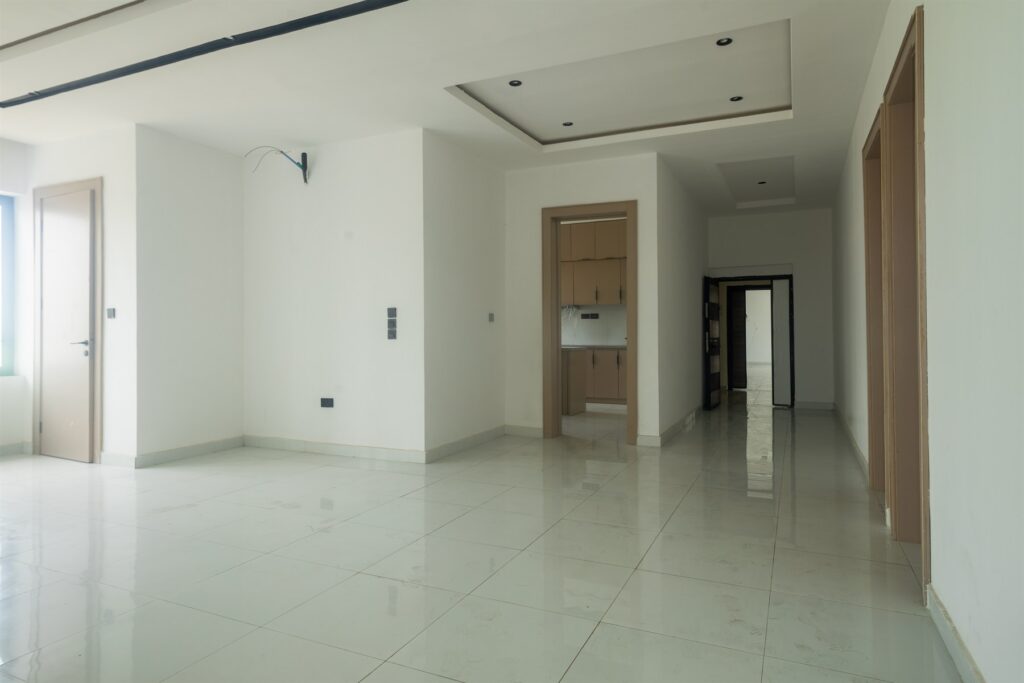 Brum Height 4: Unfurnished living area and corridor